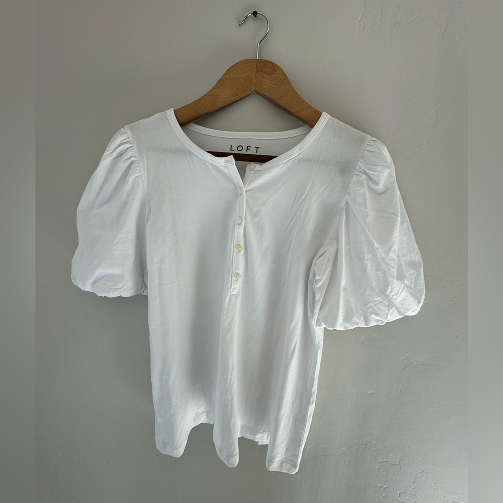 LOFT White Puff Sleeve Blouse Tee, Women’s Medium.NWOT